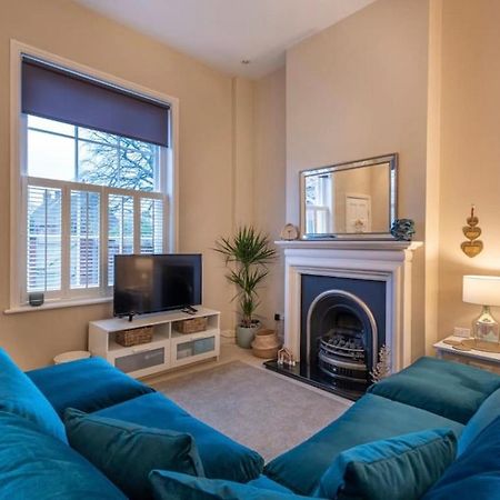 Choristers Mews: Luxury Cottage A Stones Throw From The Cathedral! Lincoln Extérieur photo