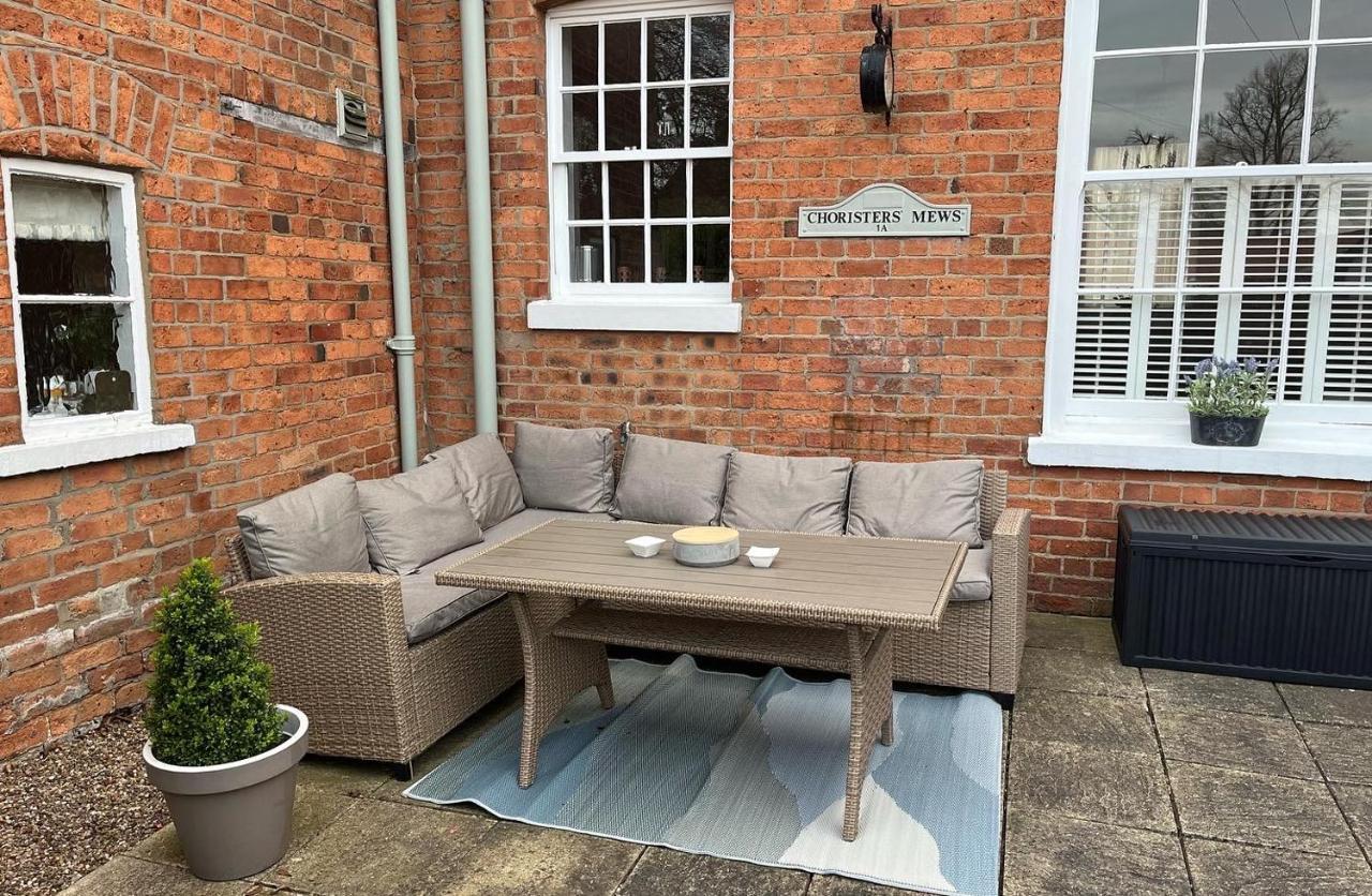 Choristers Mews: Luxury Cottage A Stones Throw From The Cathedral! Lincoln Extérieur photo
