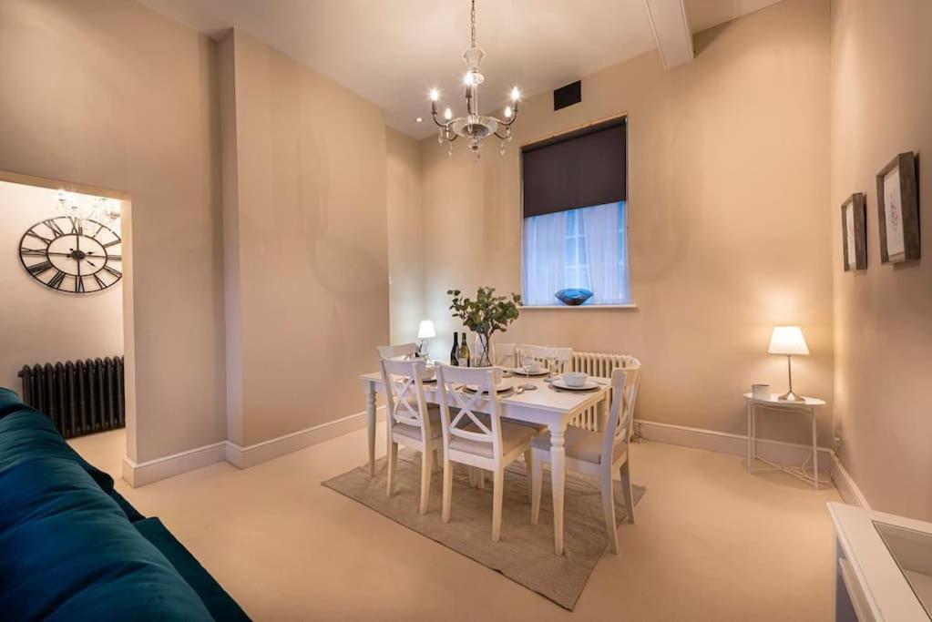 Choristers Mews: Luxury Cottage A Stones Throw From The Cathedral! Lincoln Extérieur photo