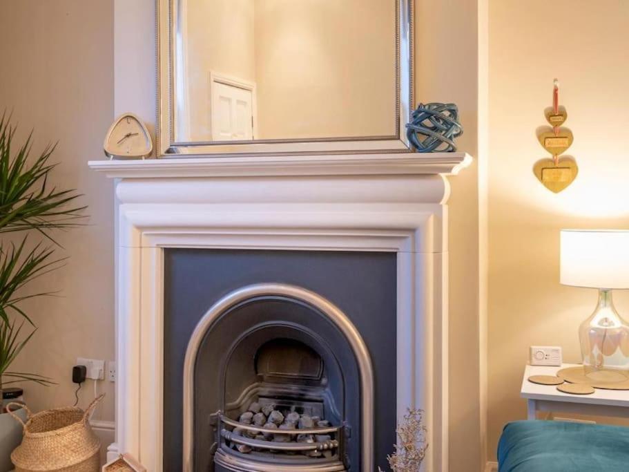 Choristers Mews: Luxury Cottage A Stones Throw From The Cathedral! Lincoln Extérieur photo