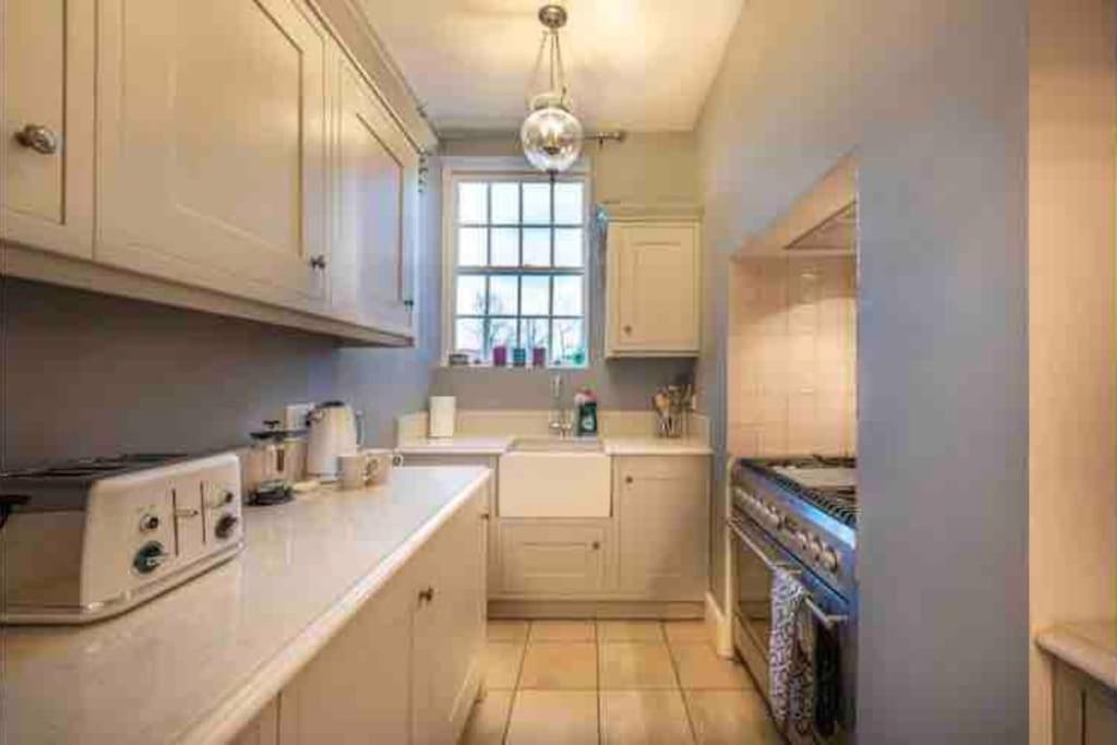 Choristers Mews: Luxury Cottage A Stones Throw From The Cathedral! Lincoln Extérieur photo